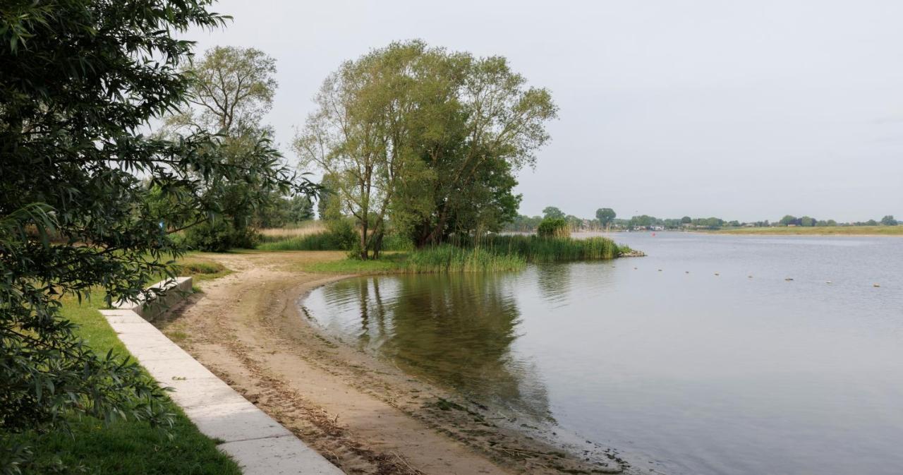 Cool Huisje Aan De Maas Villa Op-Op-Andel Dış mekan fotoğraf